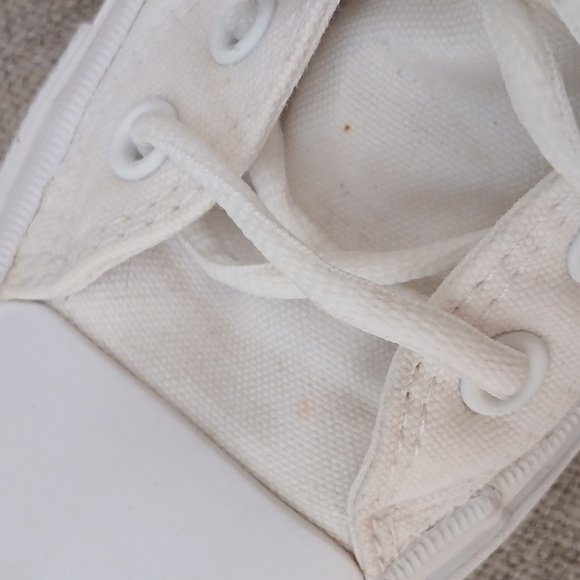 RARE DISCONTINUED Chuck Taylor II - Picture 10 of 13